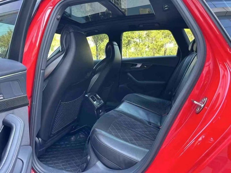 济宁19年奥迪RS43