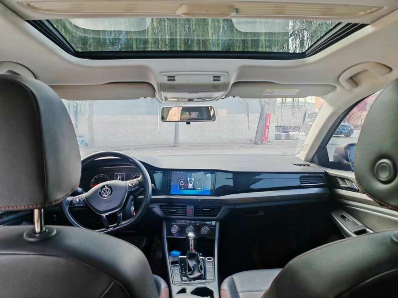 保定19年大众宝来8