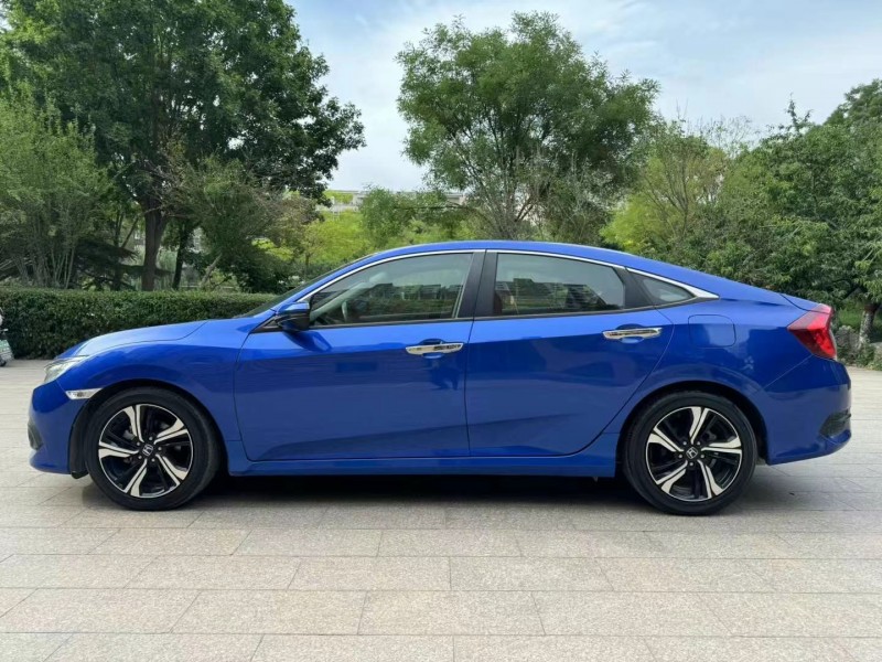 邢台18年本田思域8