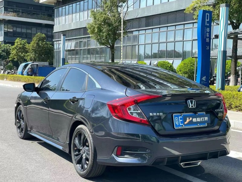 东莞21年本田思域8