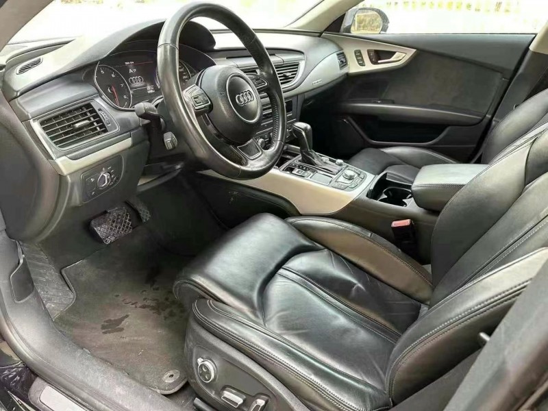 济宁18年奥迪A7L6