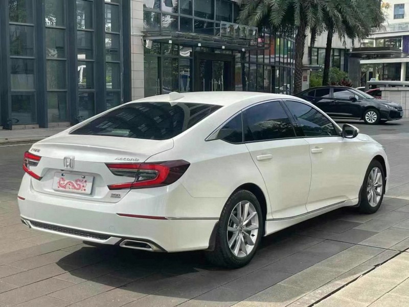 佛山22年本田雅阁5