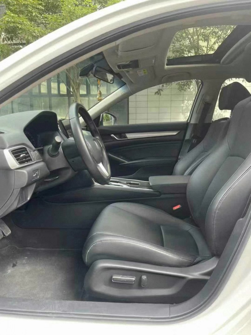 佛山22年本田雅阁6