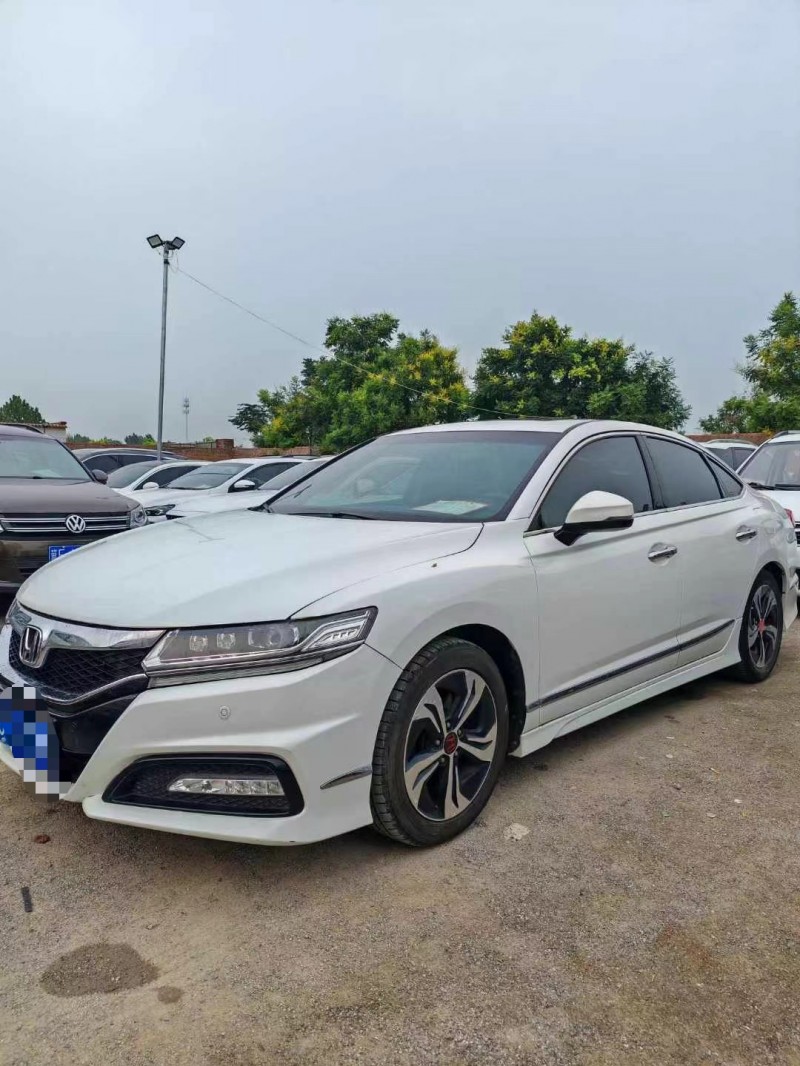 保定17年本田思铂睿2