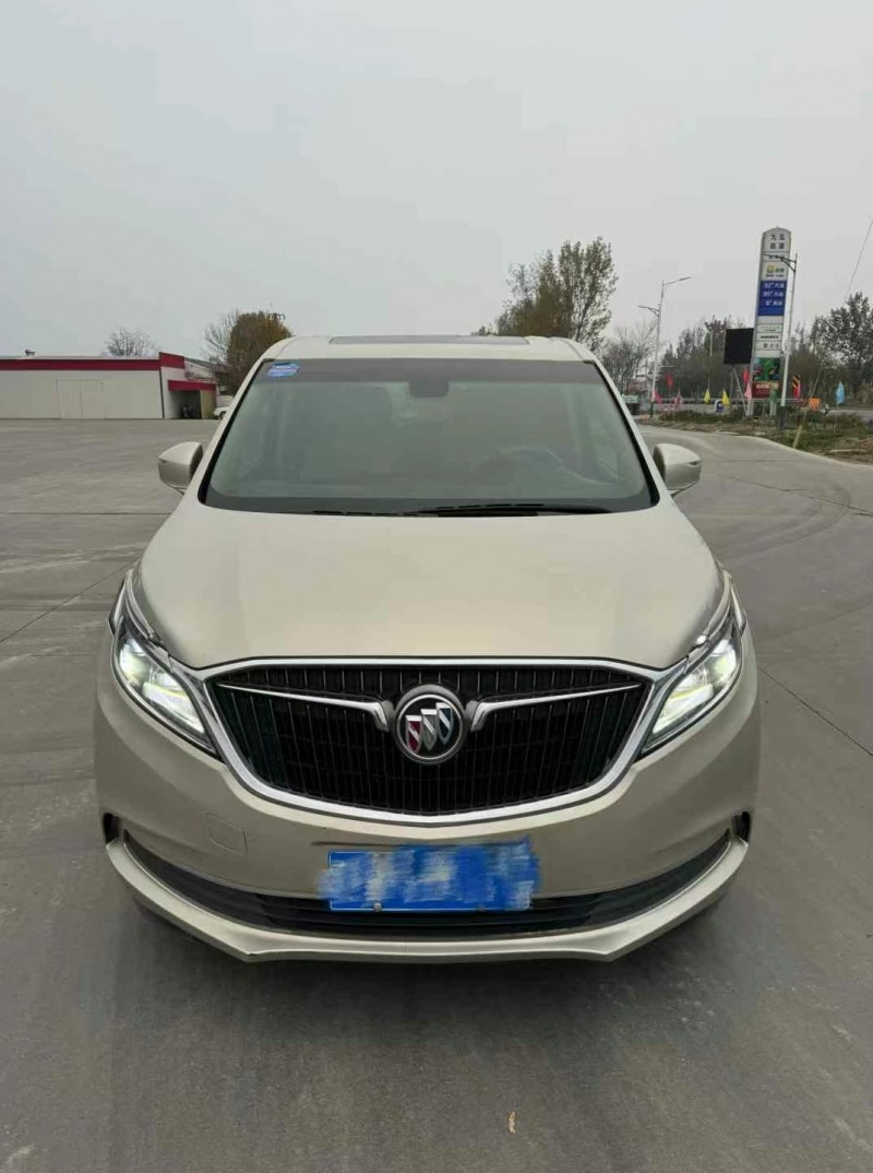 济宁17年别克GL81