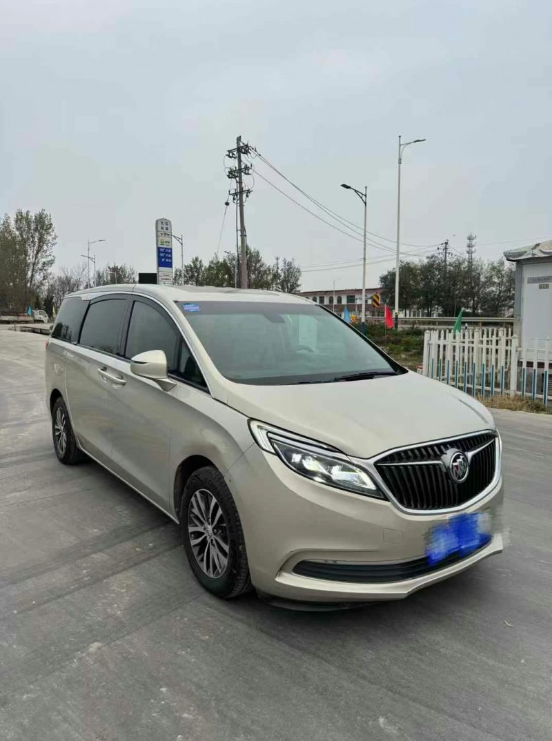 济宁17年别克GL82