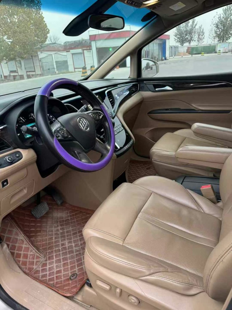 济宁17年别克GL89