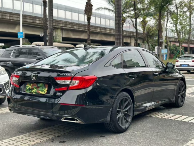 东莞19年本田雅阁4