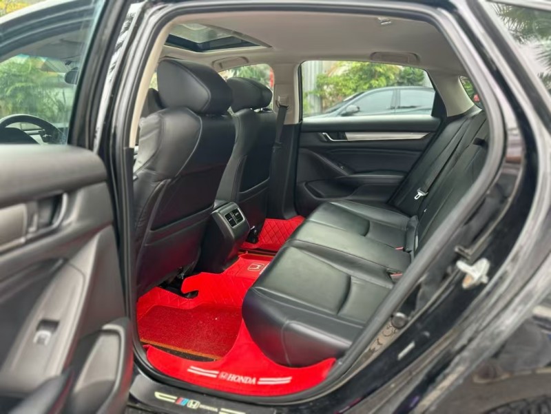 东莞19年本田雅阁6