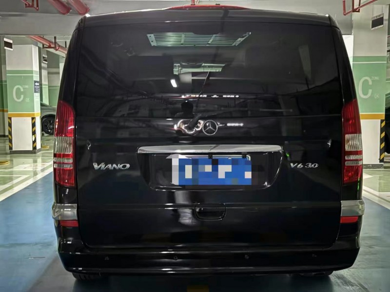 益阳17年奔驰唯雅诺9