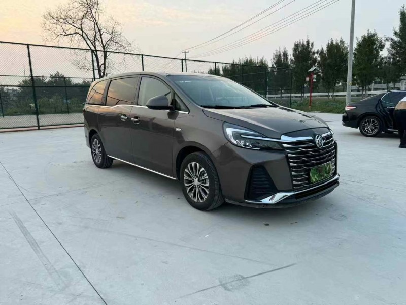 徐州23年别克GL83