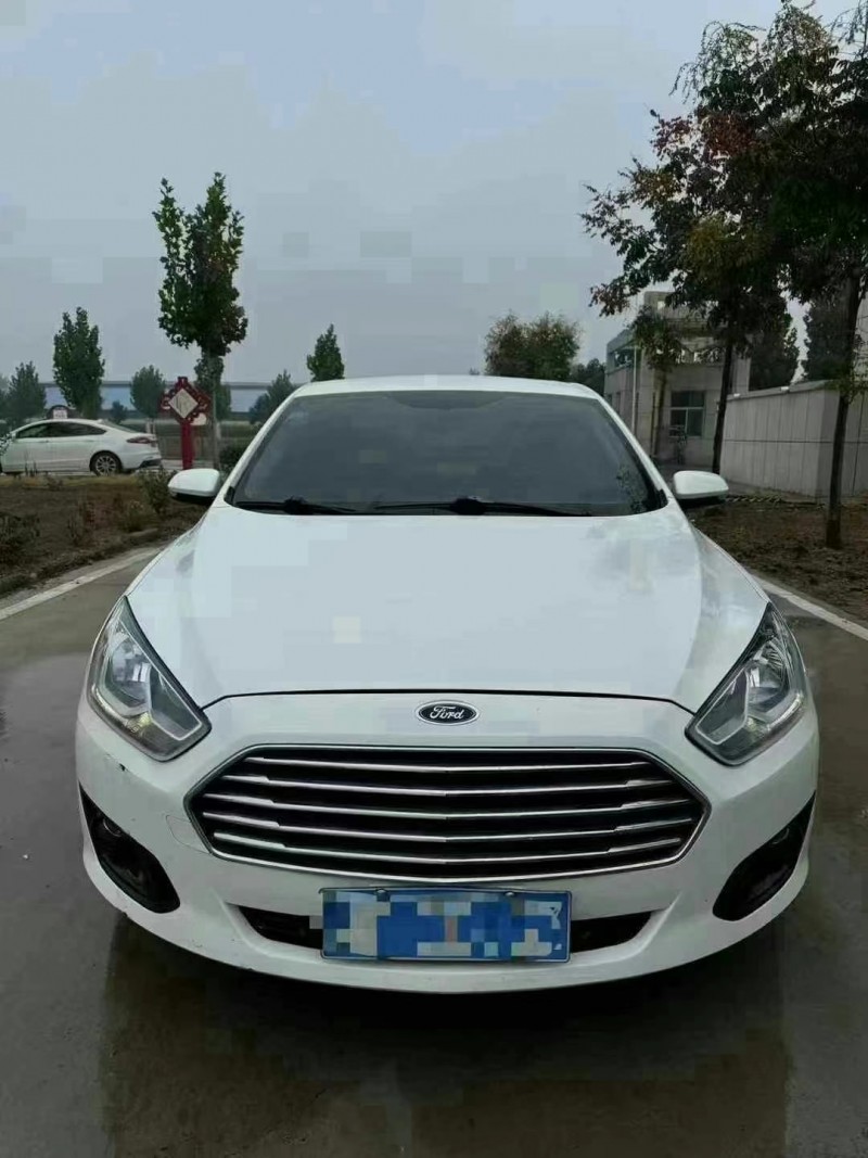 济宁16年福特福睿斯1