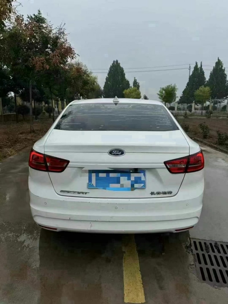 济宁16年福特福睿斯9