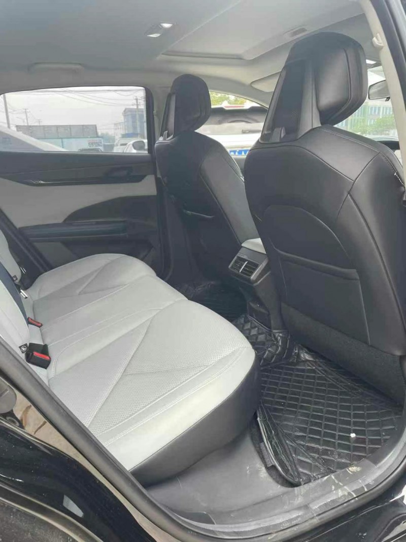 邵阳23年长安汽车UNI-V5