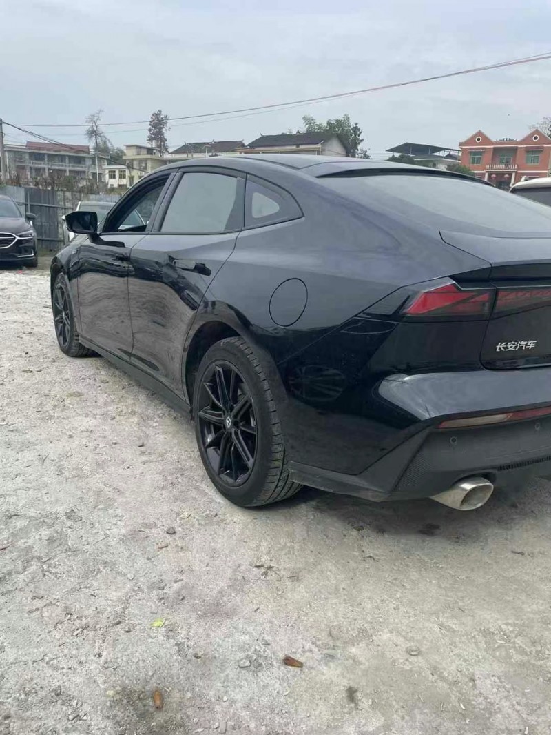 邵阳23年长安汽车UNI-V6