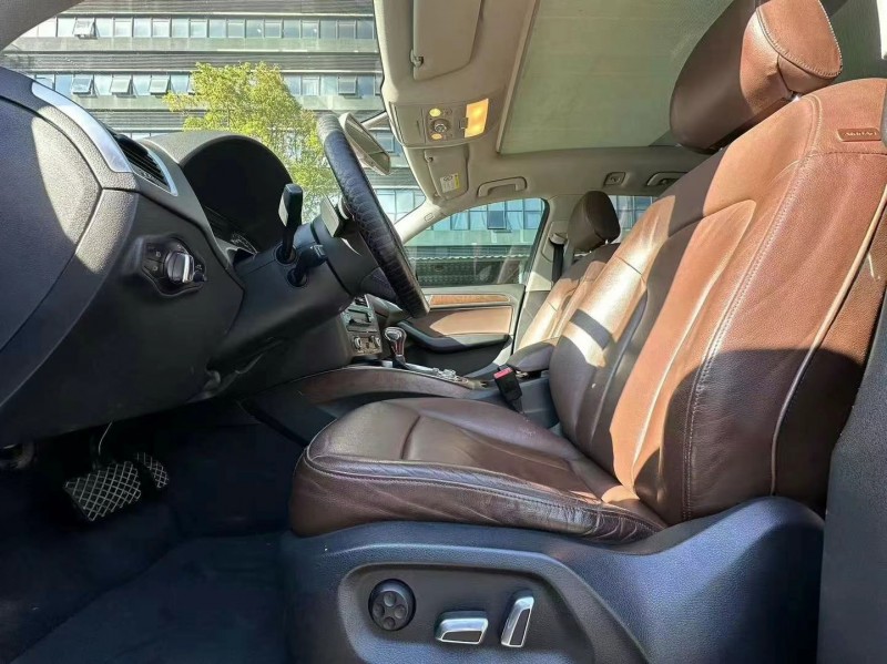 东莞16年奥迪Q56