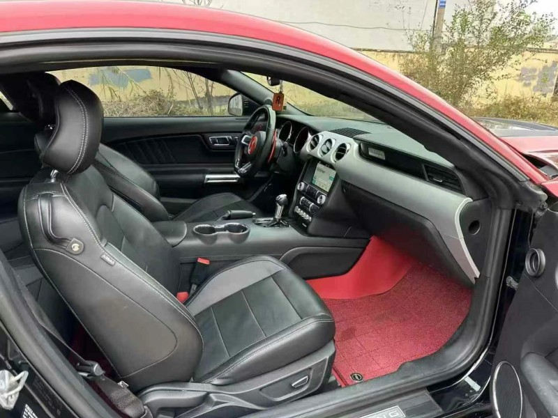 青岛17年福特野马5