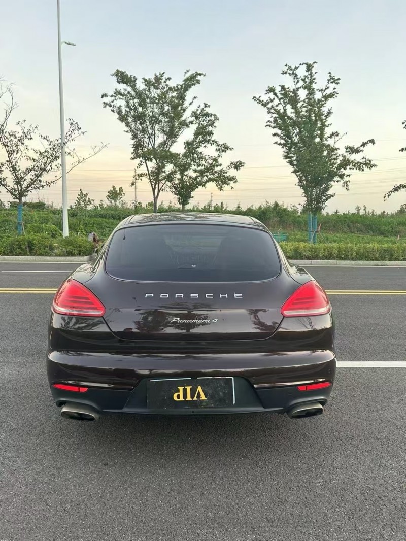徐州14年保时捷帕拉梅拉9