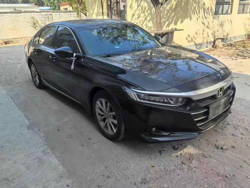 青岛22年本田雅阁2