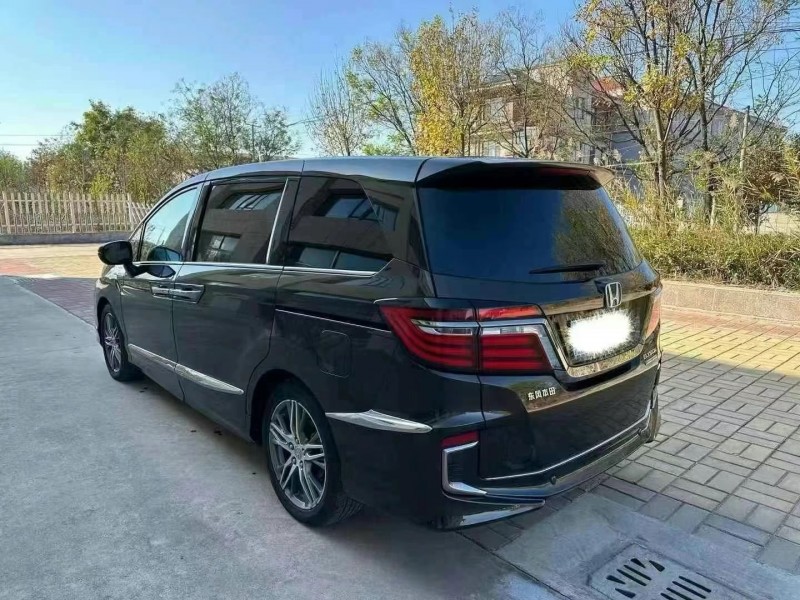 济宁19年本田艾力绅8