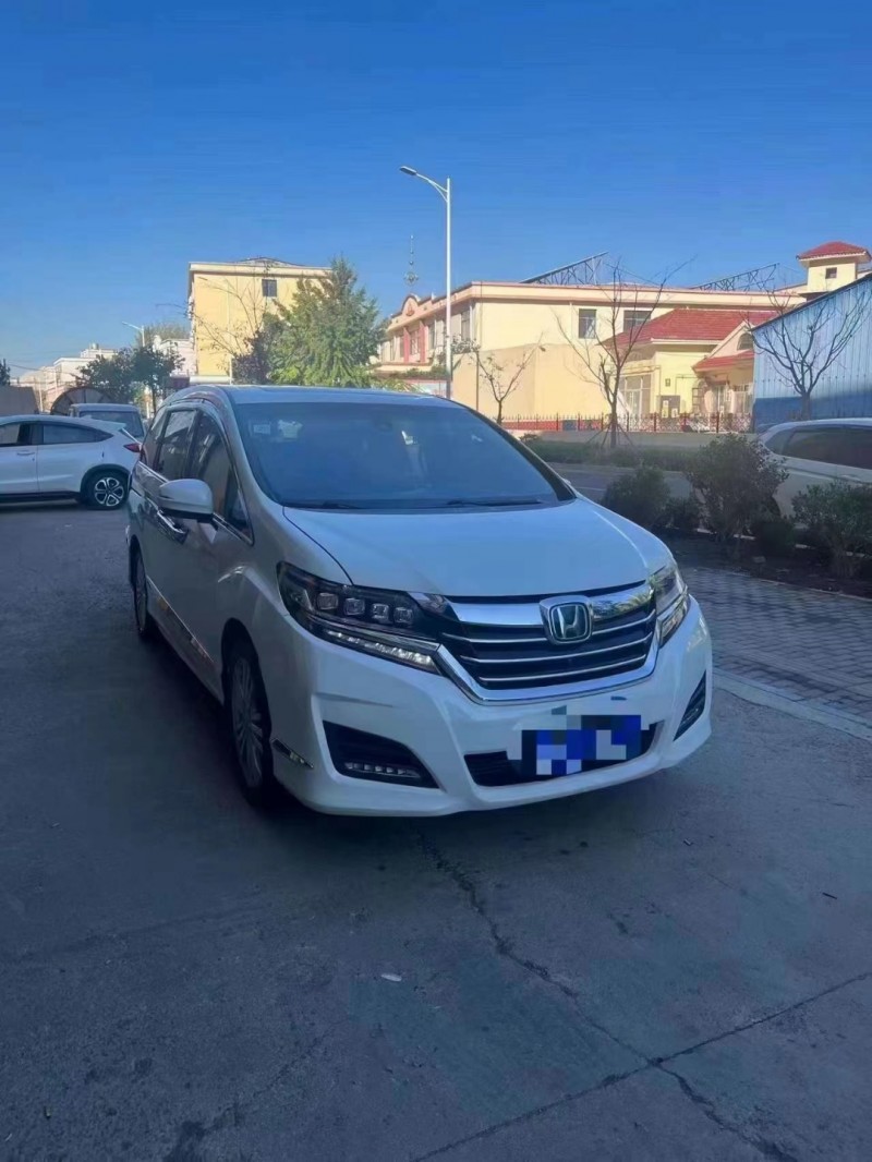 青岛19年本田艾力绅2