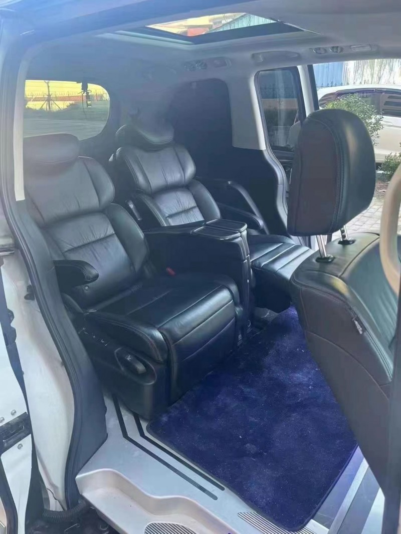 青岛19年本田艾力绅6