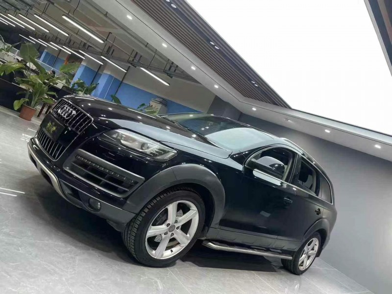 成都15年奥迪Q72