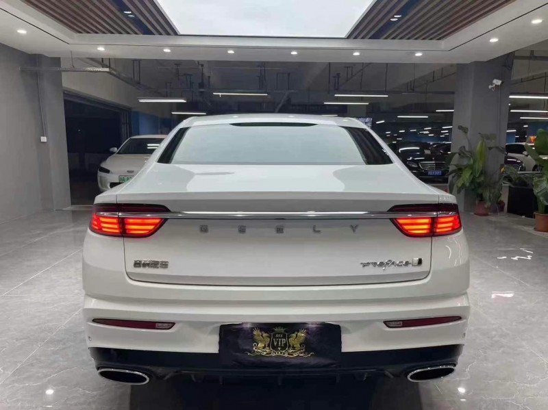 成都23年吉利星瑞5