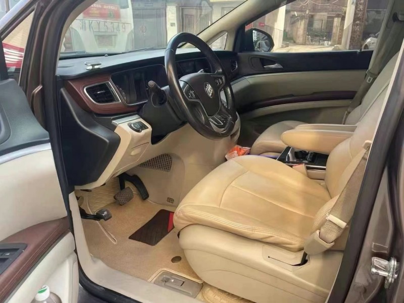 徐州18年别克GL83