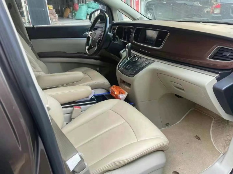 徐州18年别克GL84