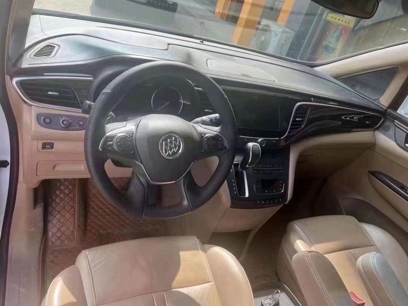 青岛18年别克GL83