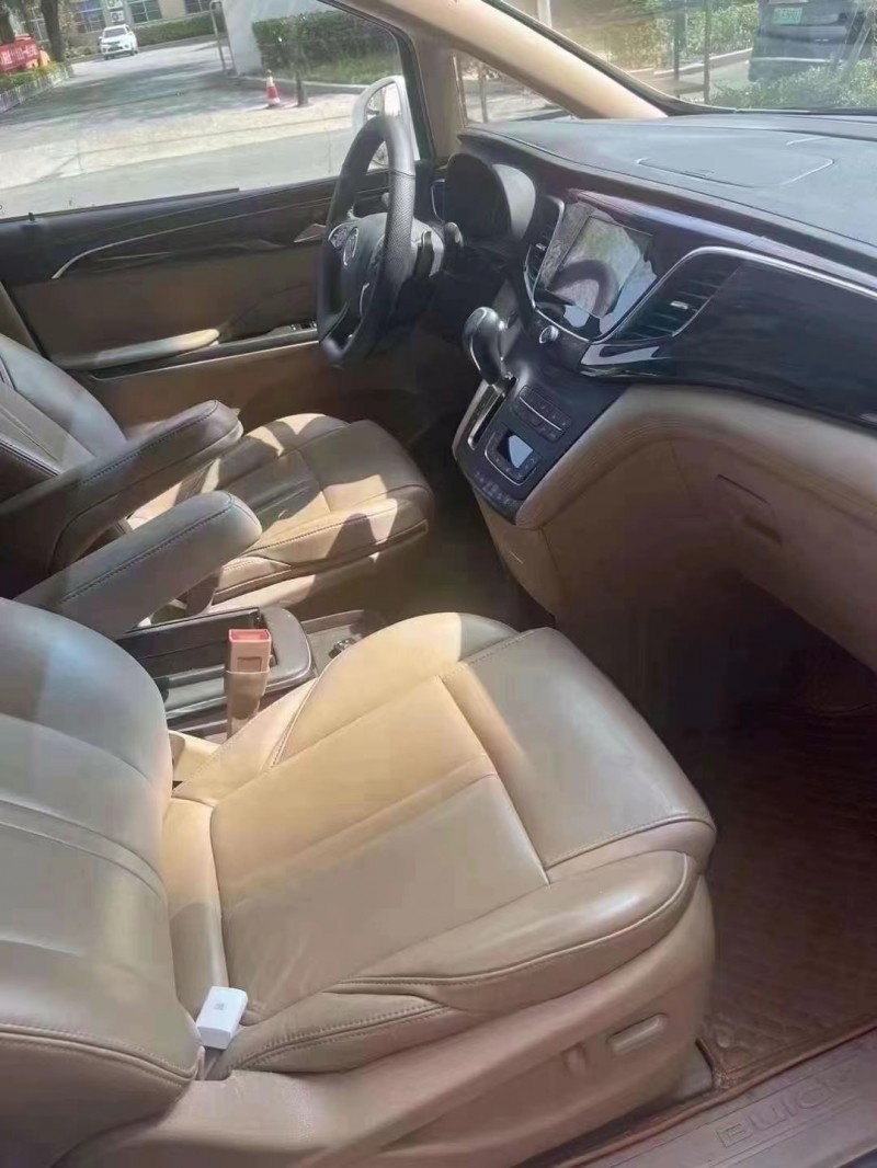 青岛18年别克GL86