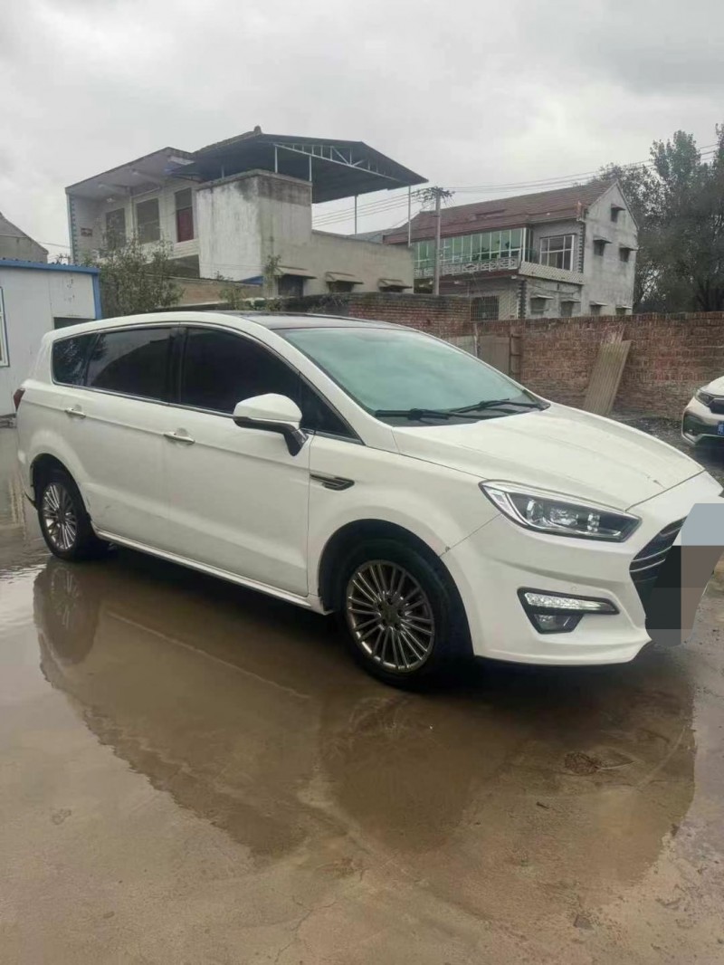 郑州18年力帆汽车轩朗3