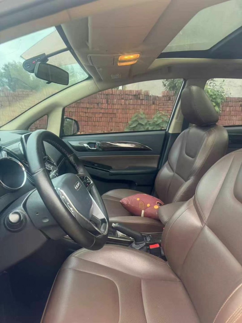 郑州18年力帆汽车轩朗4