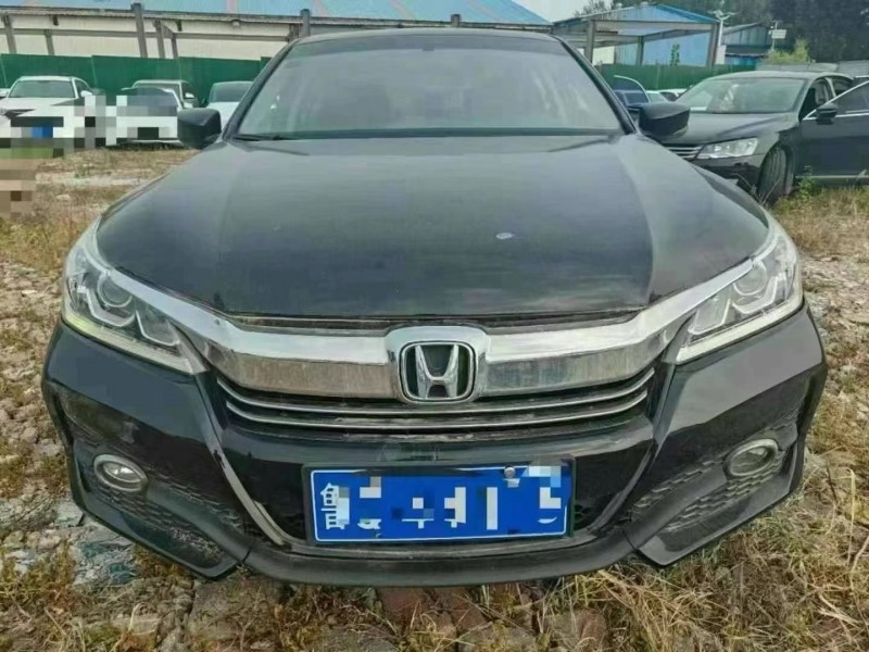 菏泽18年本田雅阁1