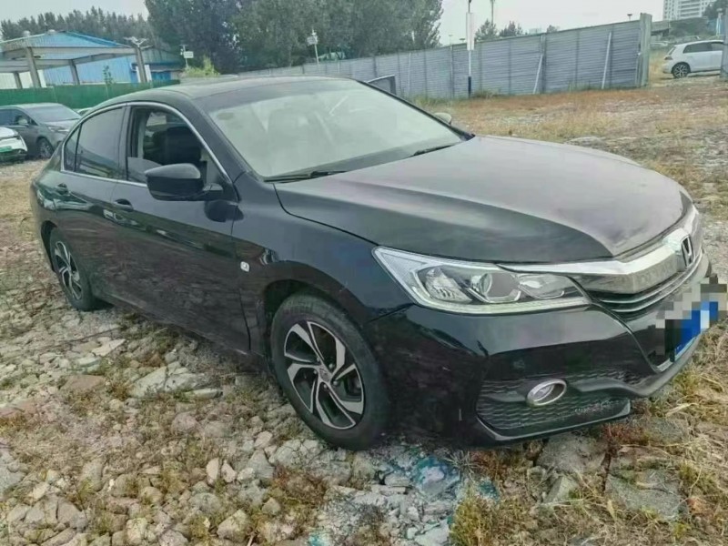 菏泽18年本田雅阁2