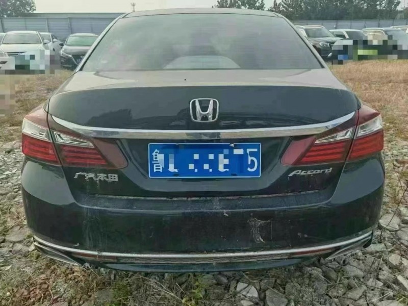 菏泽18年本田雅阁9