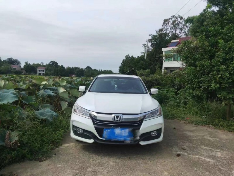 徐州17年本田雅阁1