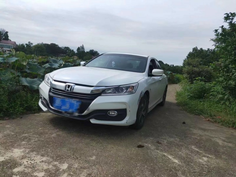 徐州17年本田雅阁2