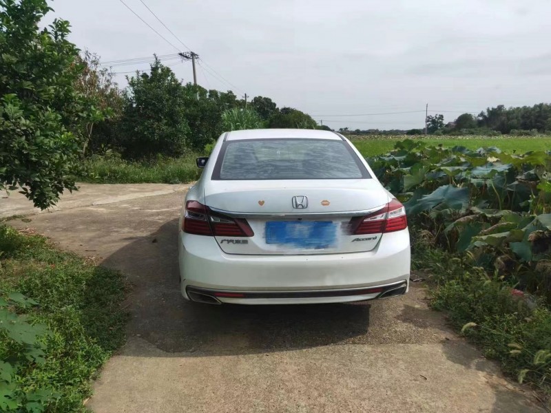 徐州17年本田雅阁9