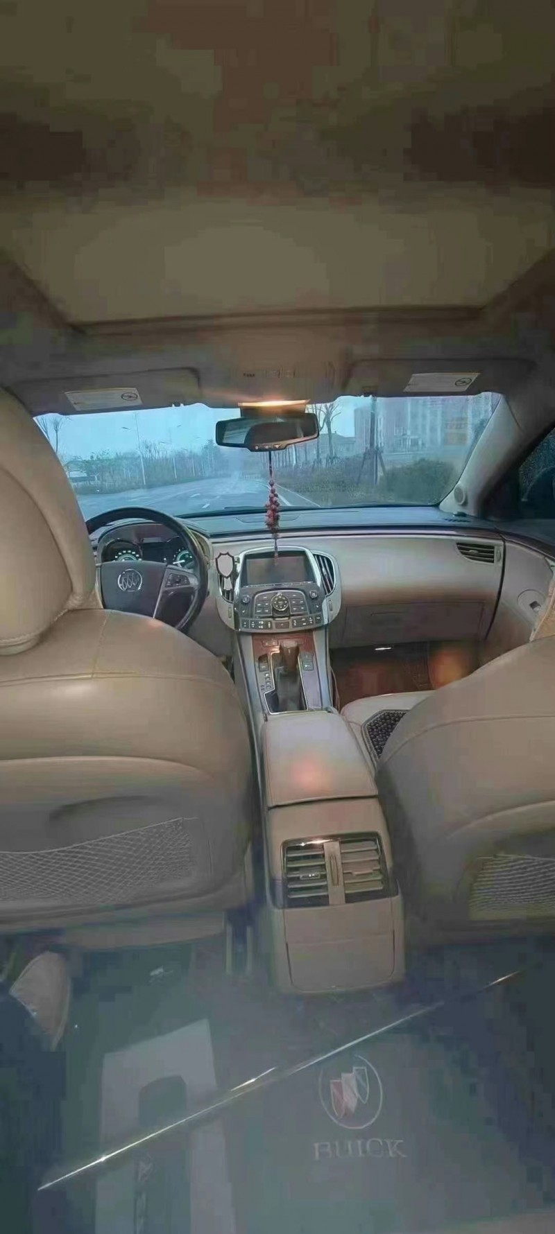 青岛13年别克君越5