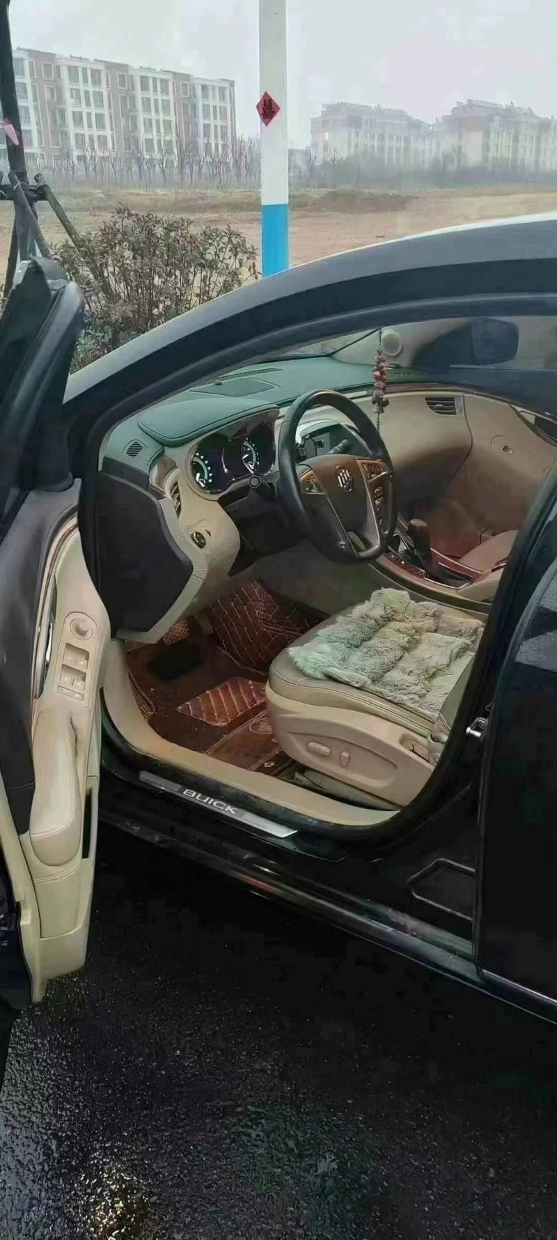 青岛13年别克君越6