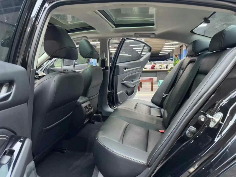 成都22年日产天籁4