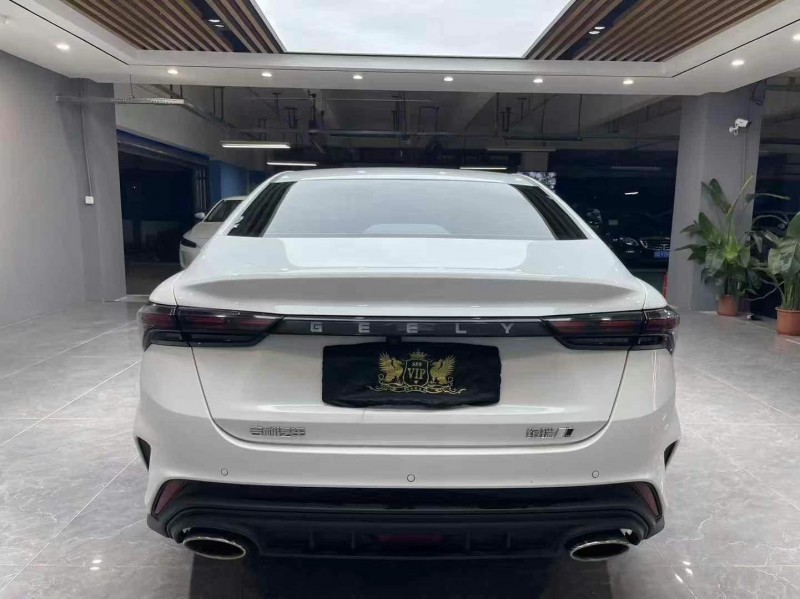 成都23年吉利缤瑞7