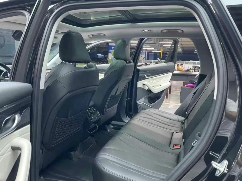 成都23年吉利星越4