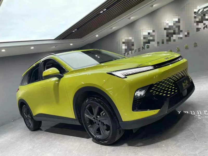 成都23年北汽制造魔方2