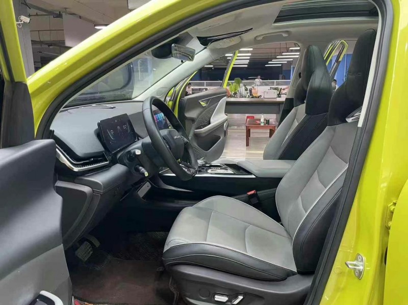 成都23年北汽制造魔方5