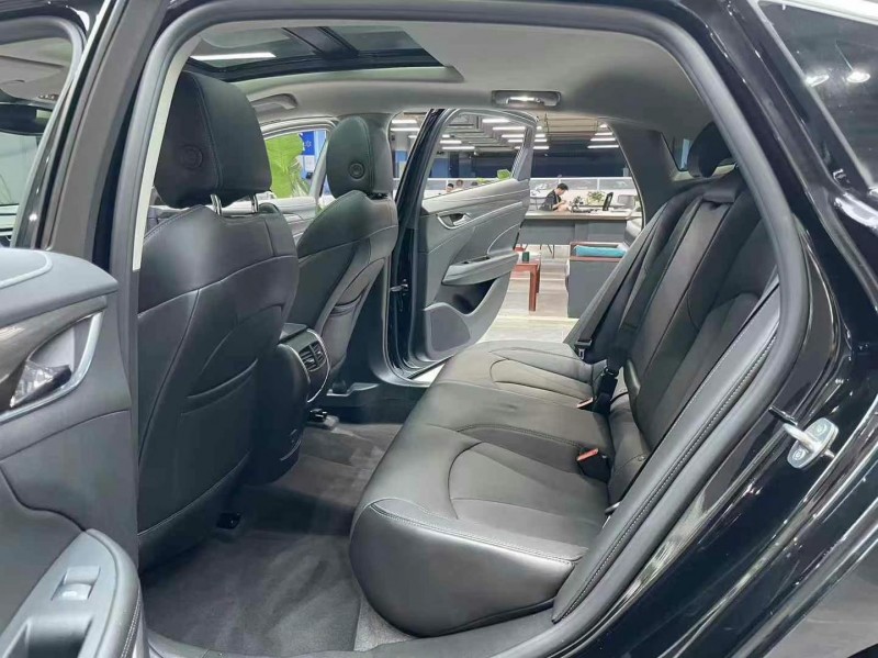 成都22年别克君越6