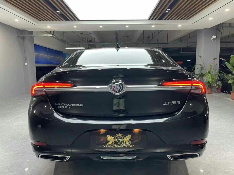 成都22年别克君越7