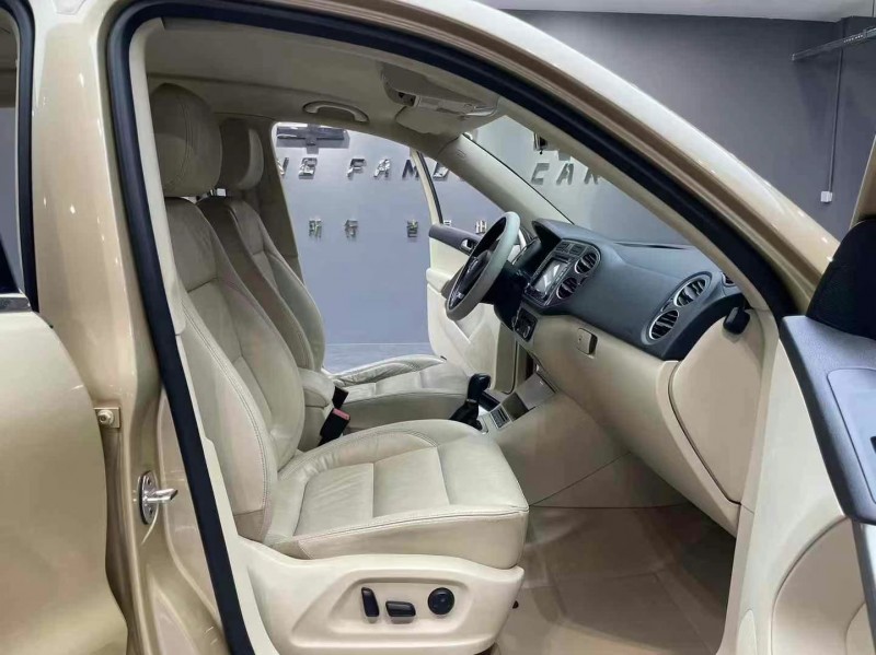 成都13年大众途观9